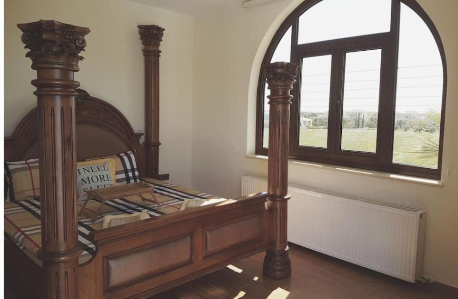 Larnaca Mansion Ideal For 3 Families Or More Eksteriør billede